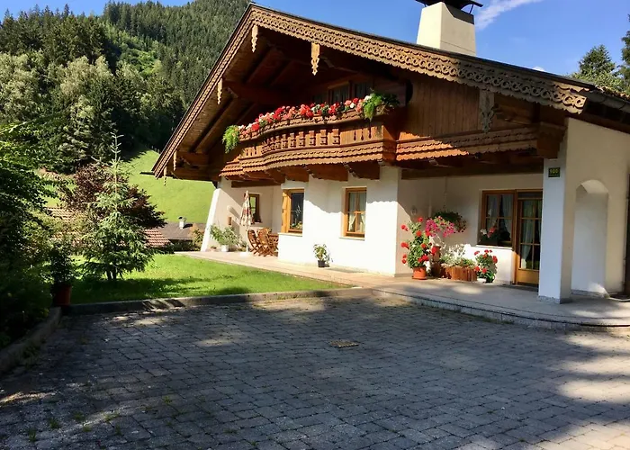 Апартаменти Bacher Oberkumbichl 900 *